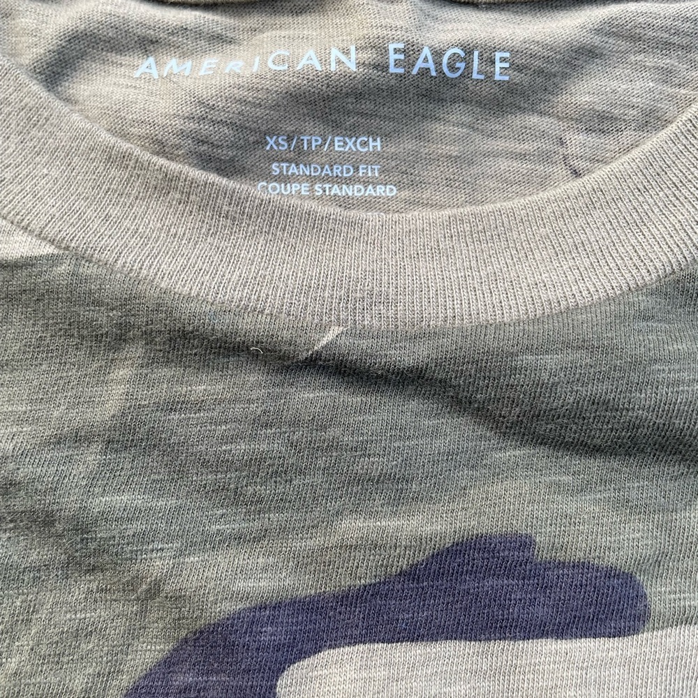 American Eagle camouflage T-shirt standard fit